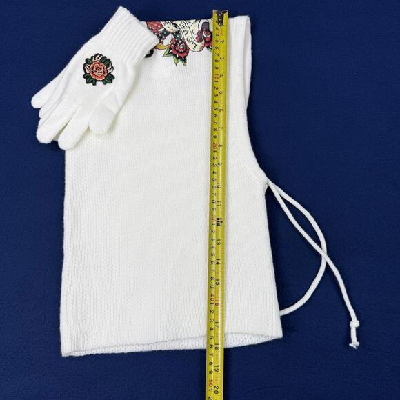 NWT Ed Hardy Knit Hat & Gloves Set Love Kills Slowly White Knit Beanie Ski Y2K - Picture 9 of 9